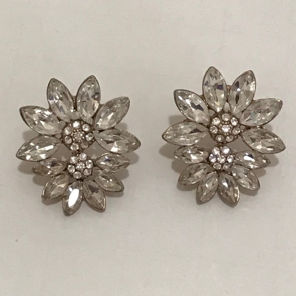 Vintage Rhinestone Earrings Gold Tone Stud Earrings - Picture 8 of 10